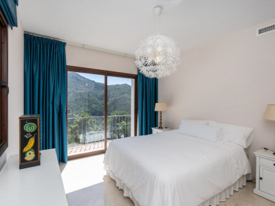 Villa for sale in Monte Mayor, Benahavis