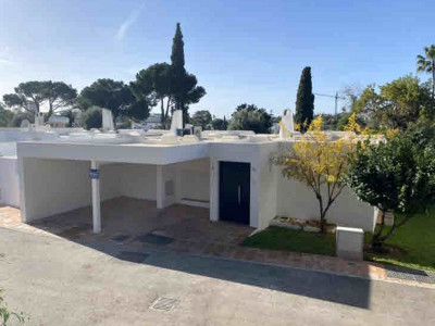 Villa zum Verkauf in Peñablanca, Nueva Andalucia