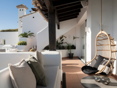 Penthouse for sale in Alcazaba Beach, Estepona