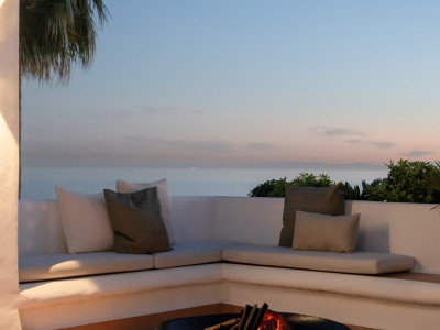 Penthouse for sale in Alcazaba Beach, Estepona