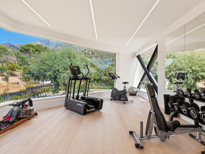 Villa en venta en Cascada de Camojan, Marbella Golden Mile