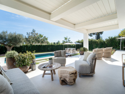 Villa for sale in Los Monteros Playa, Marbella East
