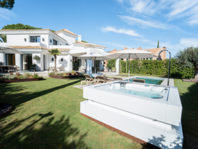 Villa for sale in Los Monteros Playa, Marbella East