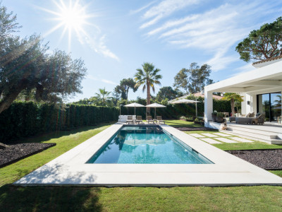 Villa for sale in Los Monteros Playa, Marbella East