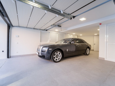 Villa for sale in Los Monteros Playa, Marbella East