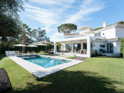 Villa for sale in Los Monteros Playa, Marbella East