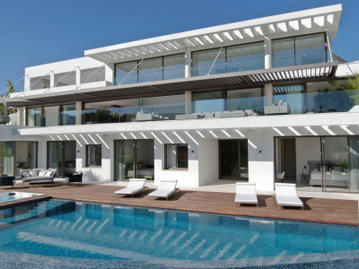 Villa for sale in La Quinta, Benahavis