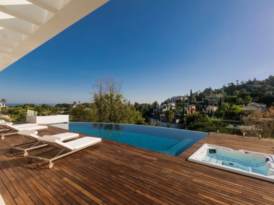 Villa for sale in La Quinta, Benahavis