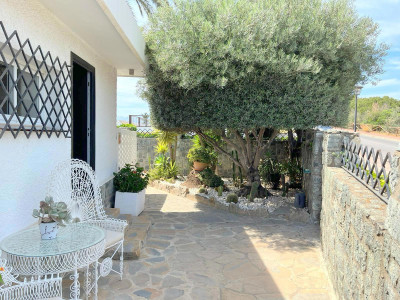 Villa for sale in Nueva Andalucia