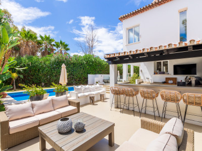 Villa for sale in Marbella Country Club, Nueva Andalucia