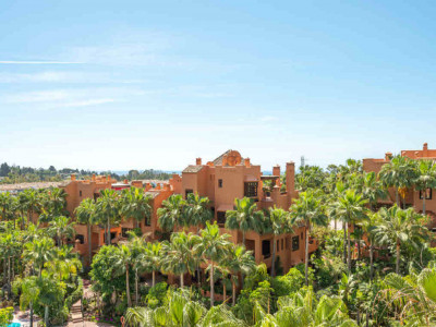 Duplex Penthouse for sale in La Alzambra Hill Club, Nueva Andalucia