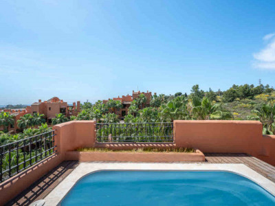 Duplex Penthouse for sale in La Alzambra Hill Club, Nueva Andalucia