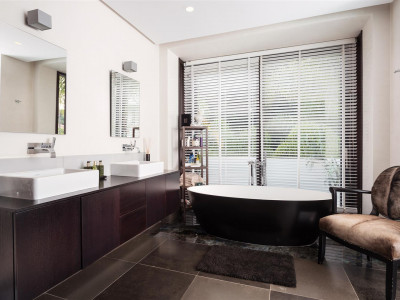 Villa for sale in Los Monteros Playa, Marbella East