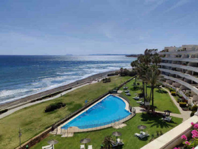 Duplex Penthouse for sale in Los Granados Playa, Estepona