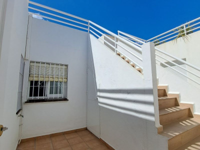 Reihenhaus zum Verkauf in Las Brisas, Nueva Andalucia