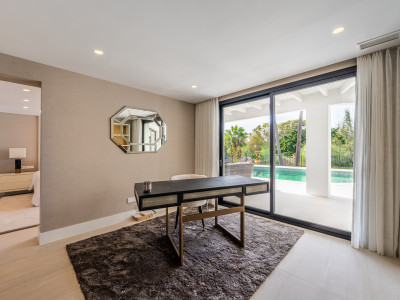 Villa zum Verkauf in El Paraiso, Estepona