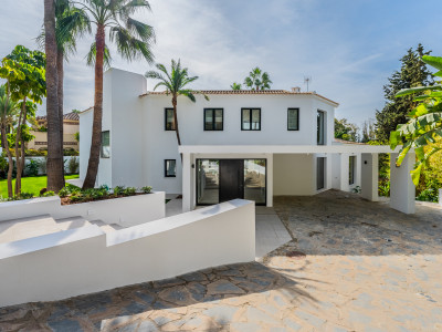 Villa zum Verkauf in El Paraiso, Estepona