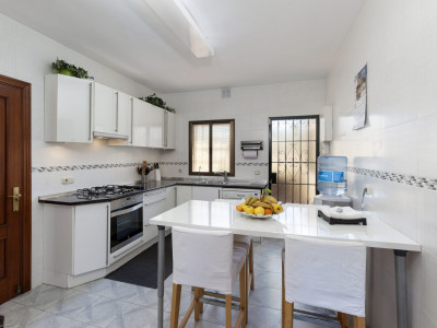 Villa zum Verkauf in Nueva Andalucia