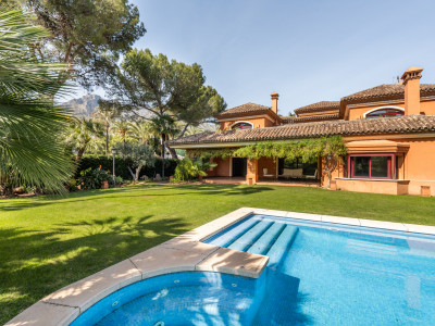 Villa zum Verkauf in Altos Reales, Marbella Goldene Meile