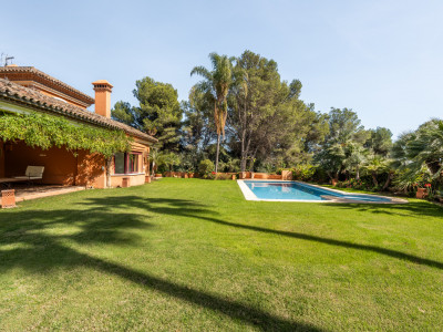 Villa zum Verkauf in Altos Reales, Marbella Goldene Meile