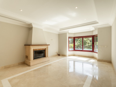 Villa zum Verkauf in Altos Reales, Marbella Goldene Meile