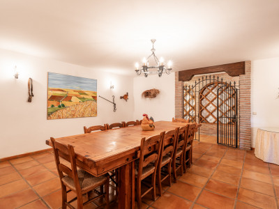 Villa zum Verkauf in Altos Reales, Marbella Goldene Meile