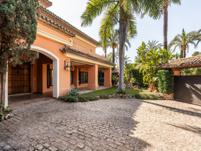 Villa zum Verkauf in Altos Reales, Marbella Goldene Meile