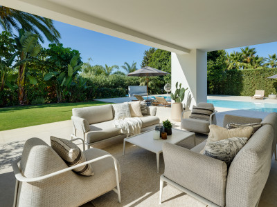 Villa zum Verkauf in Nueva Andalucia