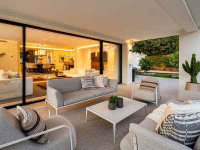 Villa zum Verkauf in Nueva Andalucia