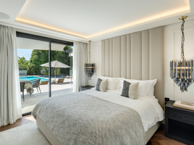 Villa zum Verkauf in Nueva Andalucia