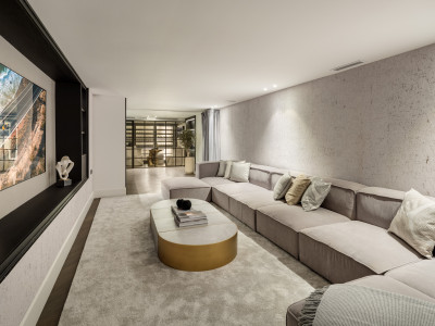 Villa zum Verkauf in Nueva Andalucia