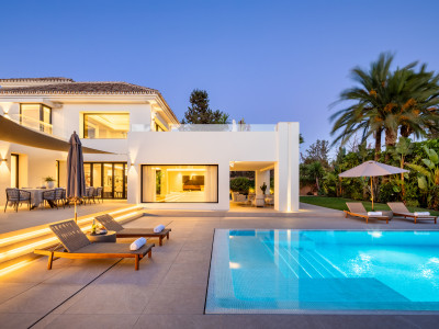 Villa zum Verkauf in Nueva Andalucia