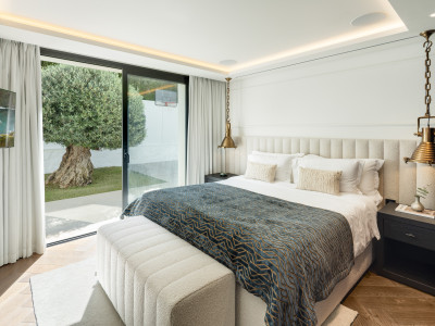 Villa zum Verkauf in Nueva Andalucia