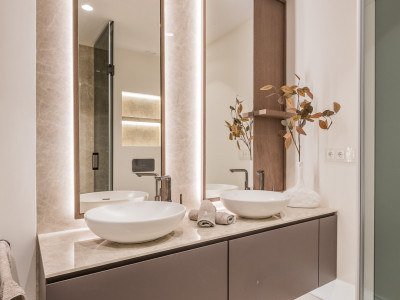 Apartment for sale in Bahía del Velerín, Estepona