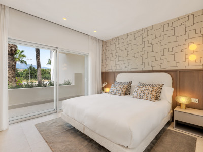 Apartment for sale in Bahía del Velerín, Estepona