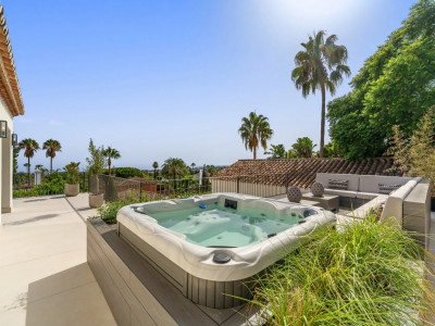 Villa en venta en Rocio de Nagüeles, Marbella Golden Mile