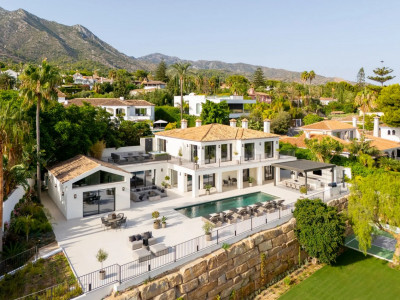 Villa en venta en Rocio de Nagüeles, Marbella Golden Mile