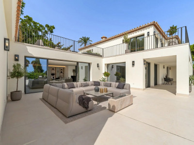 Villa en venta en Rocio de Nagüeles, Marbella Golden Mile