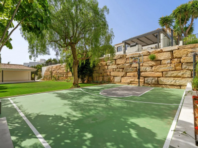 Villa en venta en Rocio de Nagüeles, Marbella Golden Mile