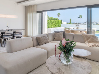 Villa zum Verkauf in Atalaya Fairways, Benahavis