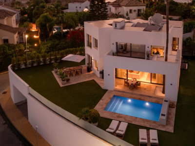 Villa zum Verkauf in Atalaya Fairways, Benahavis