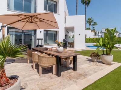 Villa zum Verkauf in Atalaya Fairways, Benahavis