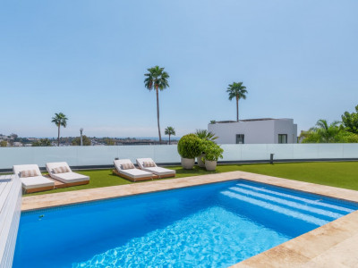 Villa zum Verkauf in Atalaya Fairways, Benahavis