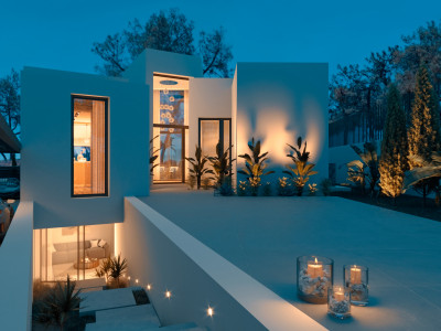 Villa for sale in Marbesa, Marbella East