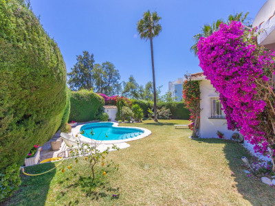 Villa en venta en Guadalmina Alta, San Pedro de Alcantara