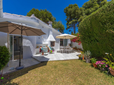 Villa en venta en Guadalmina Alta, San Pedro de Alcantara