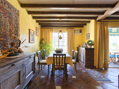 Adosado en venta en Benahavis Centro, Benahavis