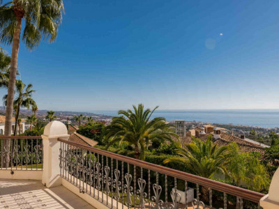 Penthaus zum Verkauf in El Velerin, Estepona