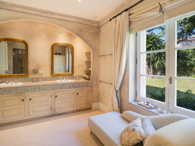 Villa à vendre à Altos Reales, Marbella Golden Mile
