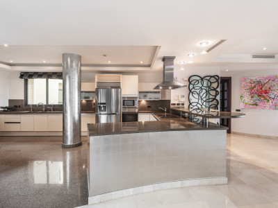 Apartment for sale in Laguna de Banus, Marbella - Puerto Banus